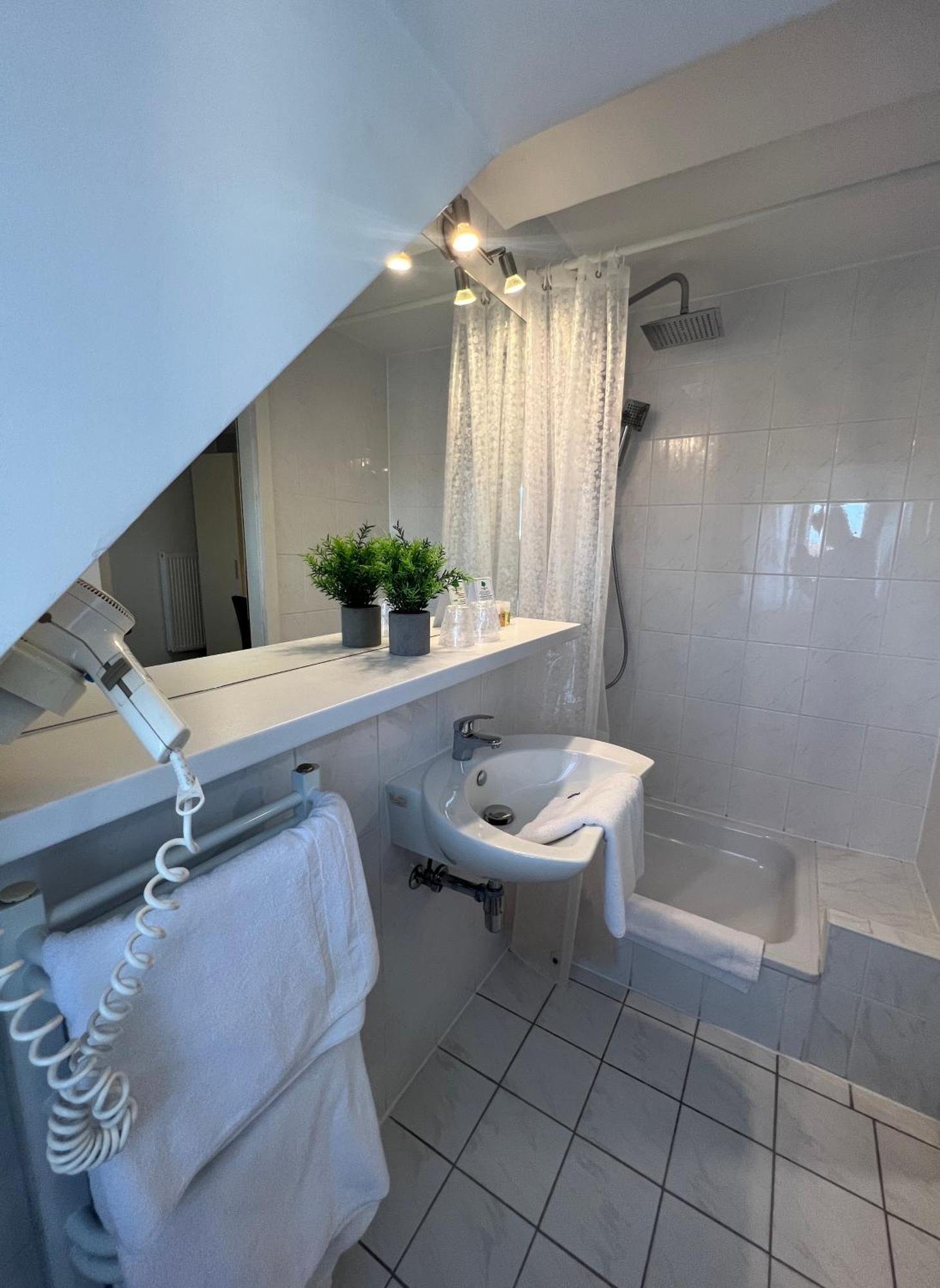 Hotel Pelikan Kitzingen Kültér fotó